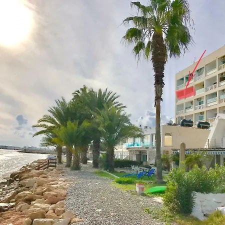 Gorgeous Seafront דירה